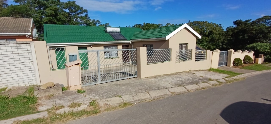 7 Bedroom Property for Sale in Haven Hills Eastern Cape